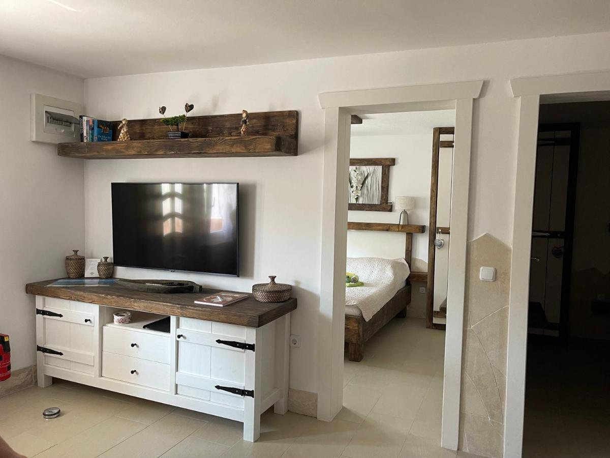 Apartment Lipa Vir Esterno foto